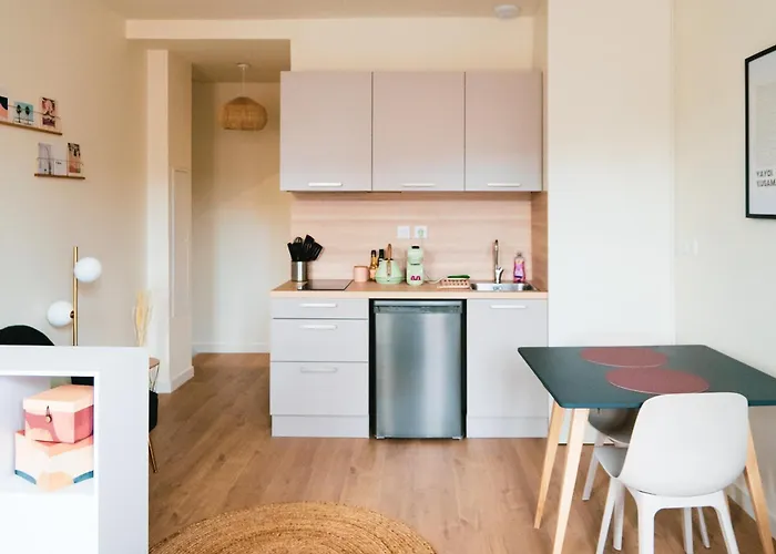 Bloom Living - T1 Standing - Hyper Centre
